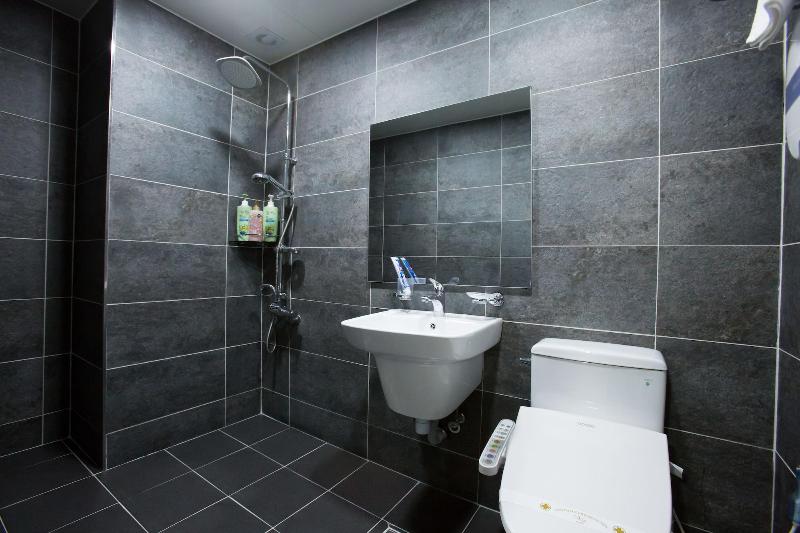 VIP Hotel Mok-po image