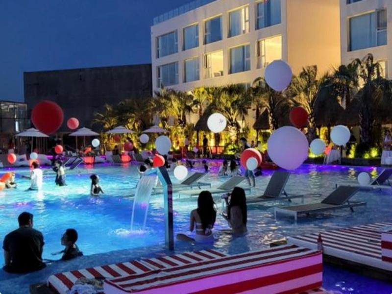 La Terrace Club Hotel & Villa image