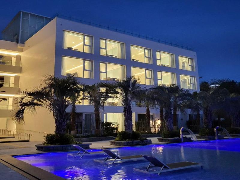 La Terrace Club Hotel & Villa image