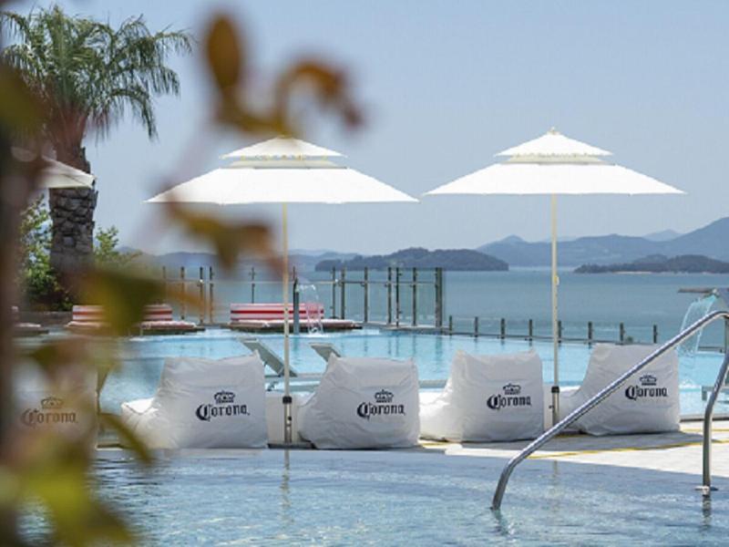 La Terrace Club Hotel & Villa image