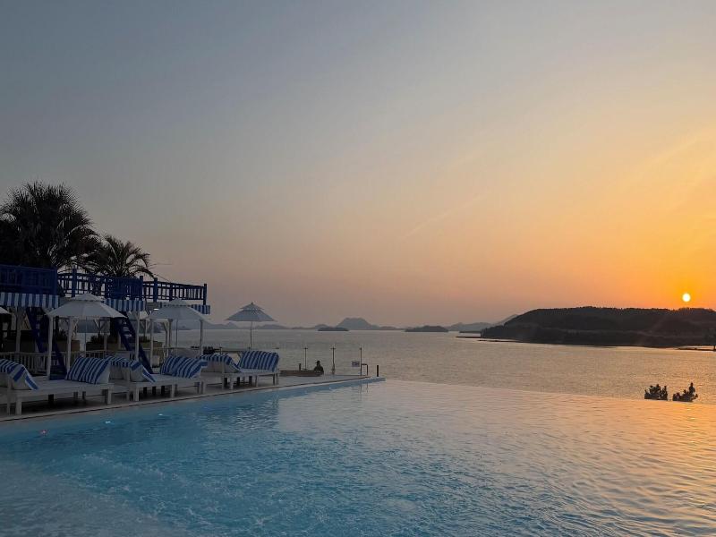 La Terrace Club Hotel & Villa image