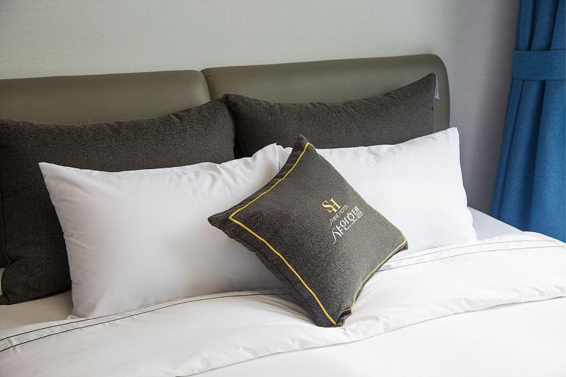 Shine Hotel image