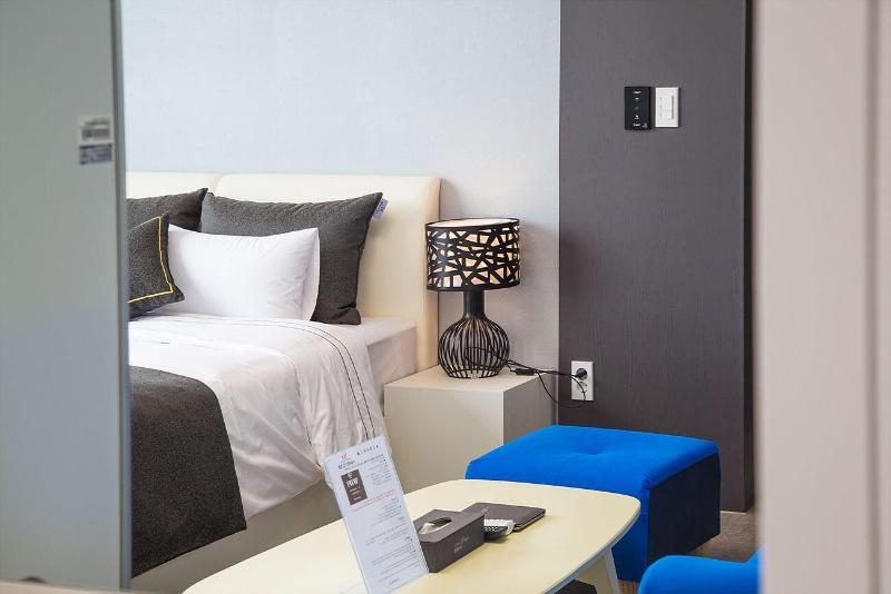 Shine Hotel image