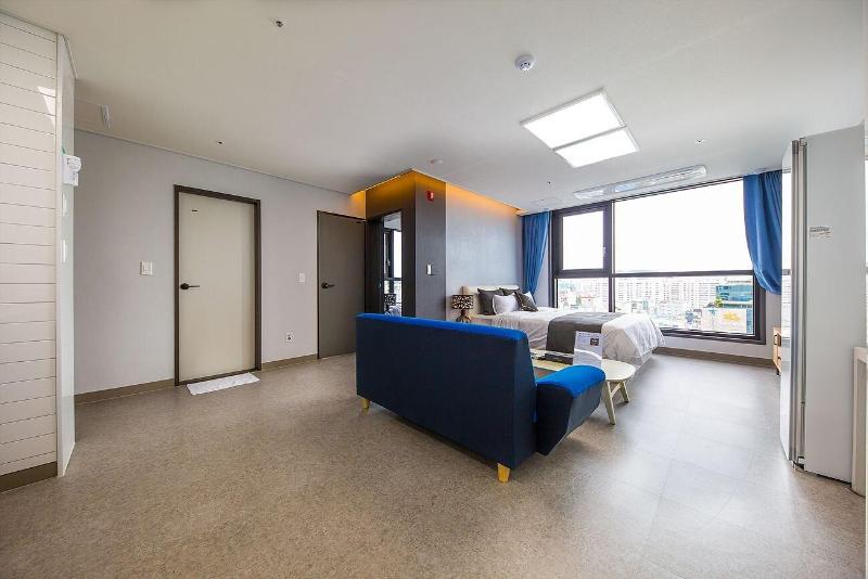 Shine Hotel image