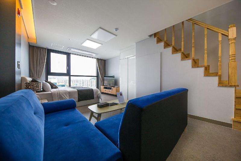 Shine Hotel image
