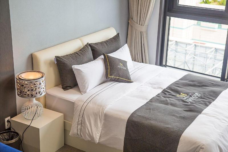 Shine Hotel image