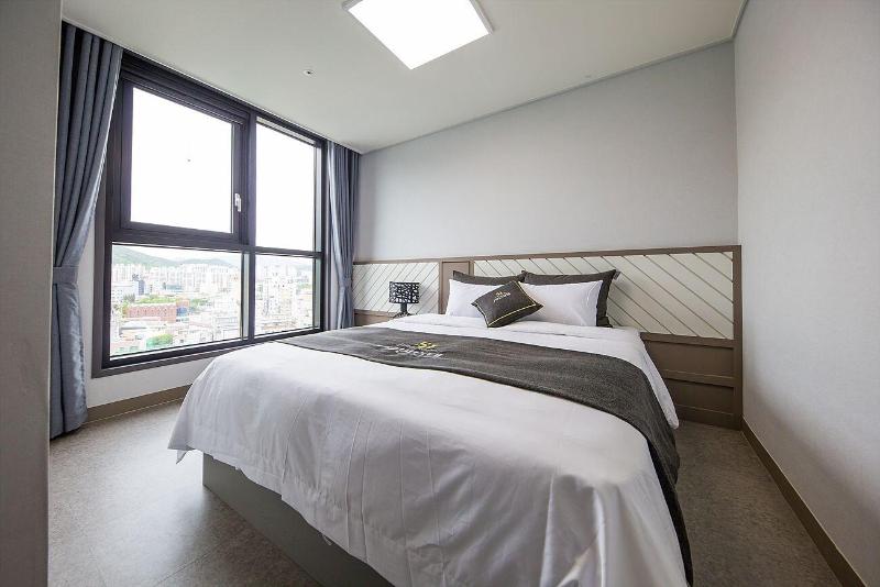Shine Hotel image