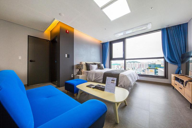 Shine Hotel image