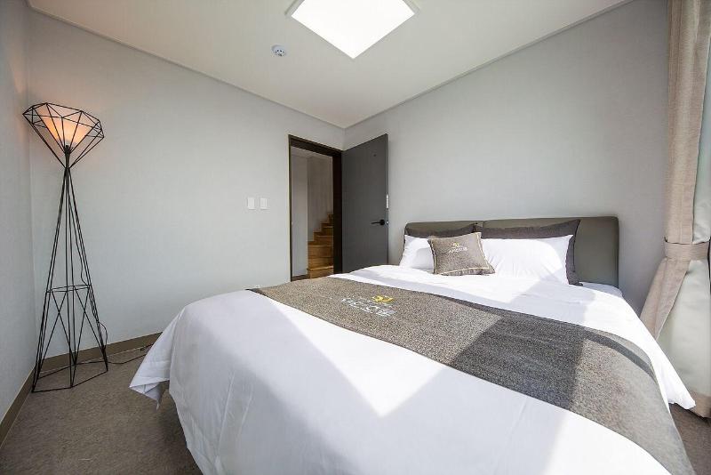 Shine Hotel image