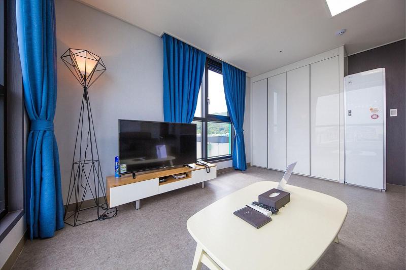 Shine Hotel image