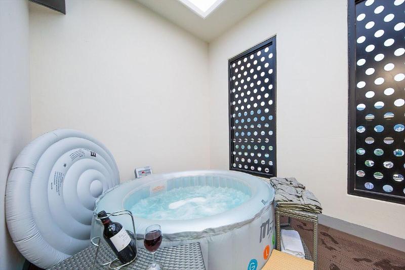 Shine Hotel image