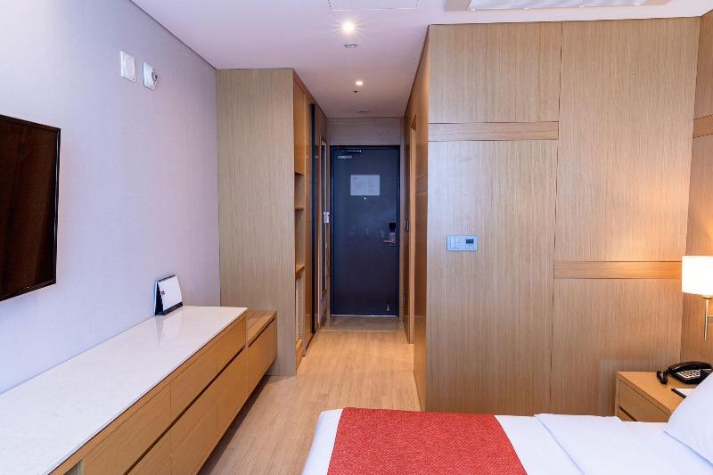Hotel Lacky Gwangyang image
