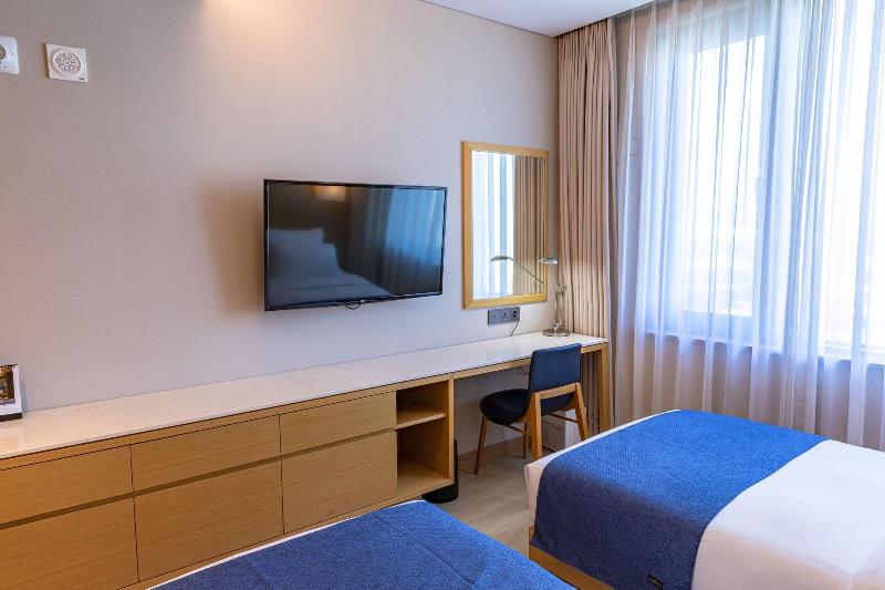 Hotel Lacky Gwangyang image