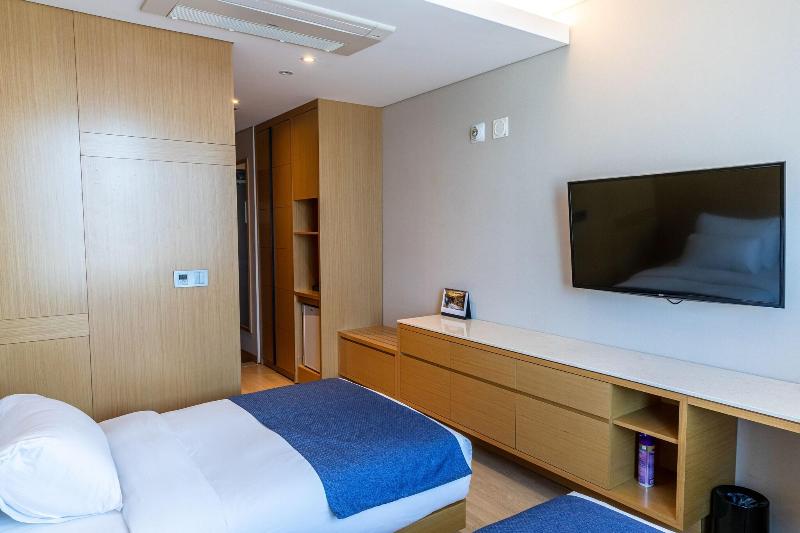 Hotel Lacky Gwangyang image