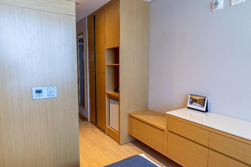 Hotel Lacky Gwangyang image