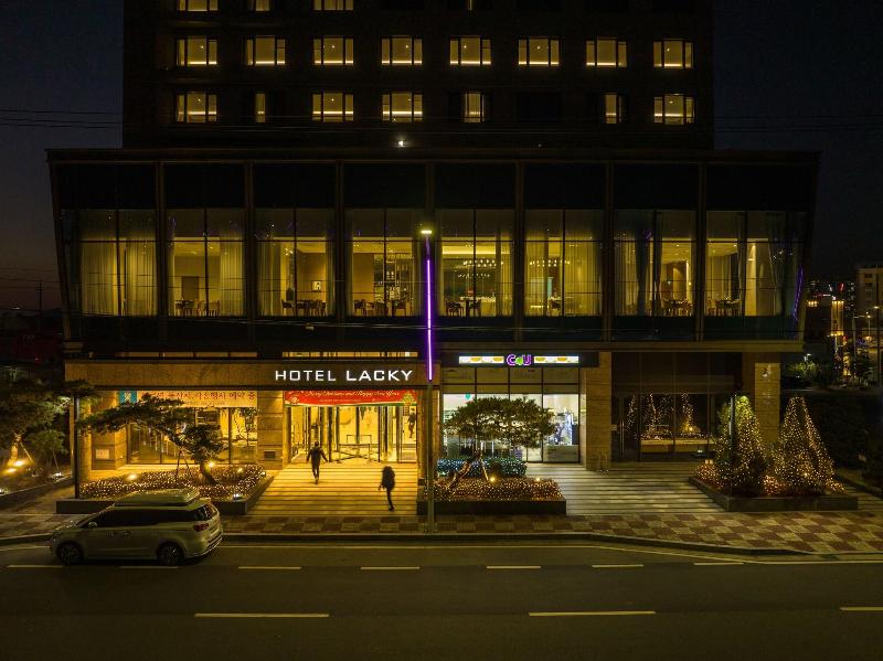 Hotel Lacky Gwangyang image