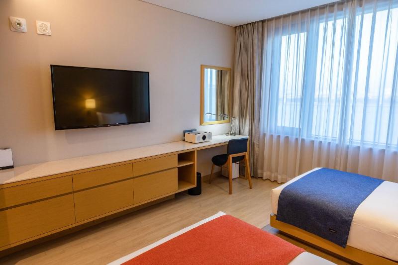 Hotel Lacky Gwangyang image