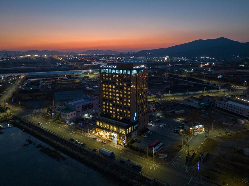 Hotel Lacky Gwangyang image
