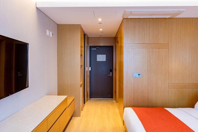 Hotel Lacky Gwangyang image