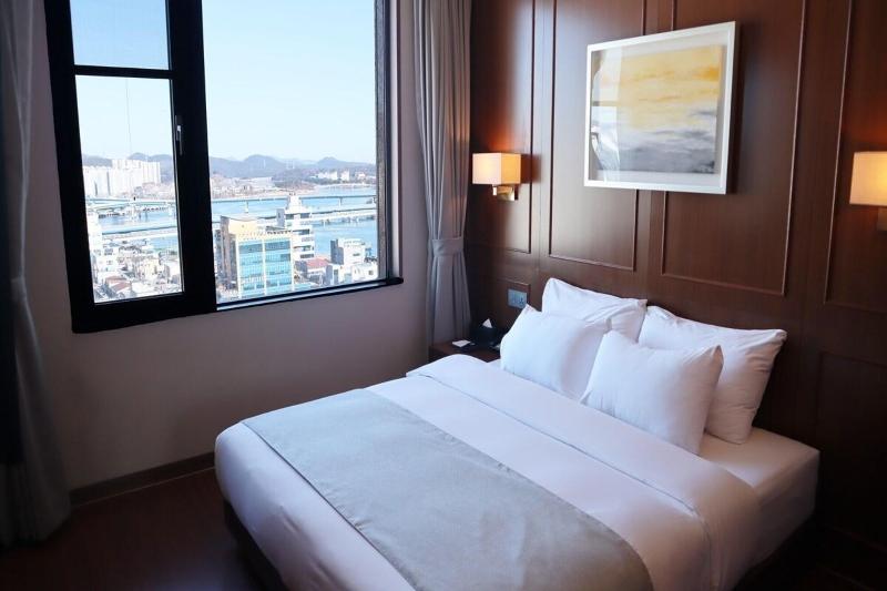 Hotel Lacky Gwangyang image