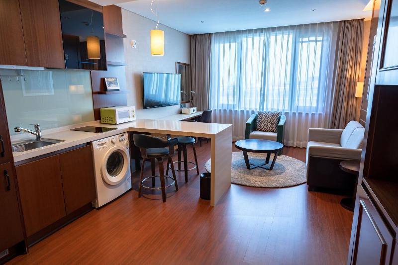 Hotel Lacky Gwangyang image
