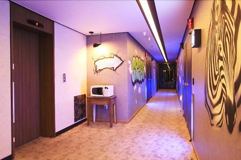 Chakan Hotel image