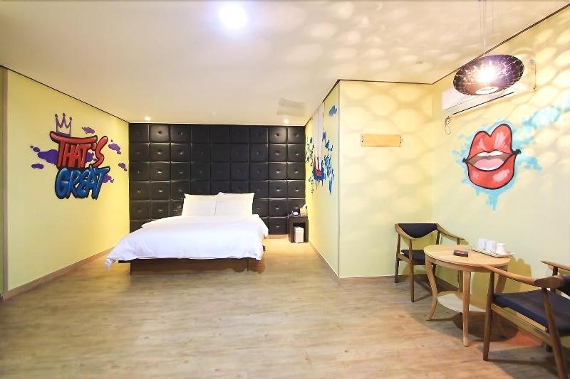 Chakan Hotel image