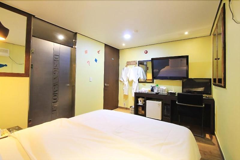 Chakan Hotel image
