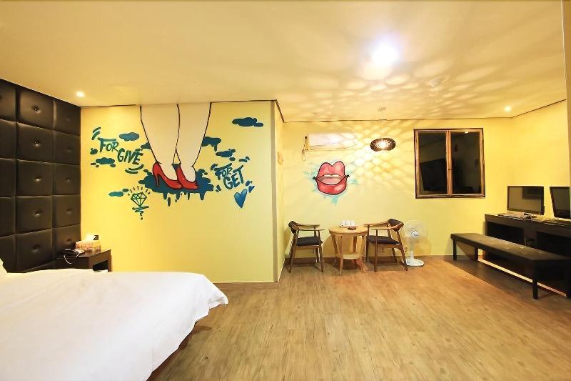 Chakan Hotel image