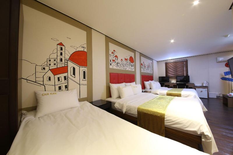 Chakan Hotel image