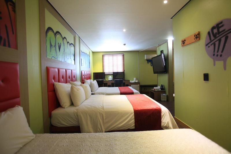 Chakan Hotel image