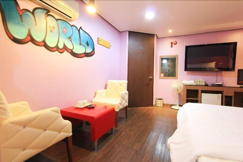 Chakan Hotel image