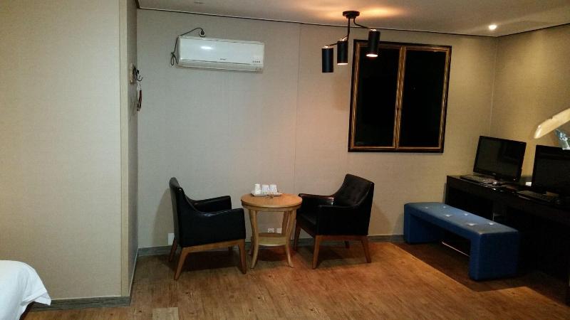 Chakan Hotel image