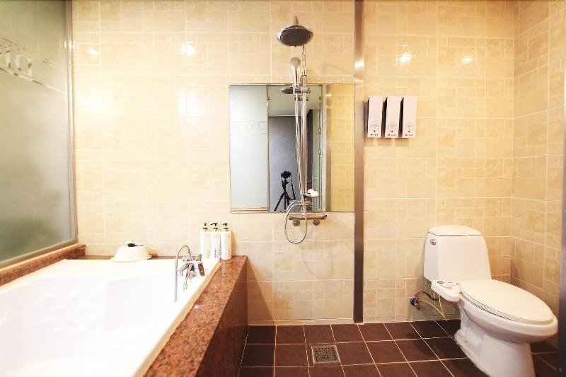 Chakan Hotel image