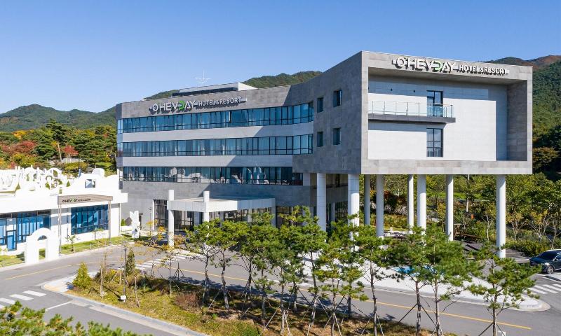 Hotel Ohevday image