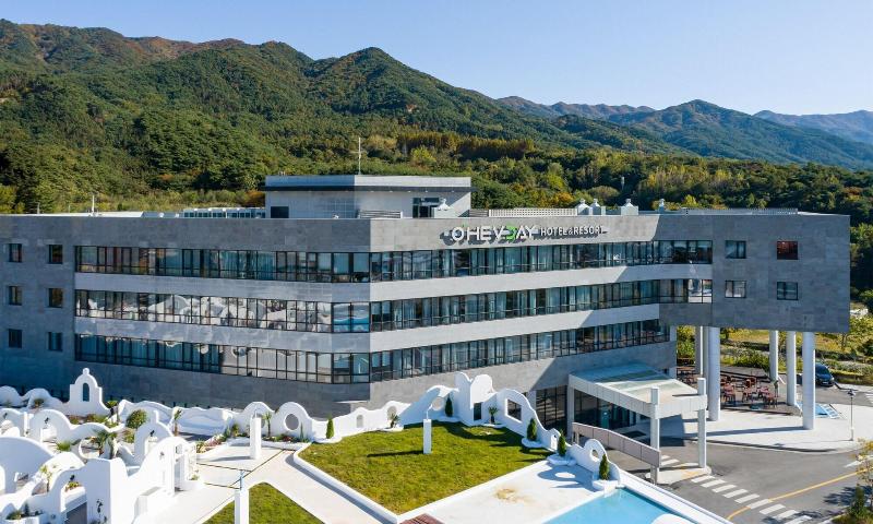 Hotel Ohevday image