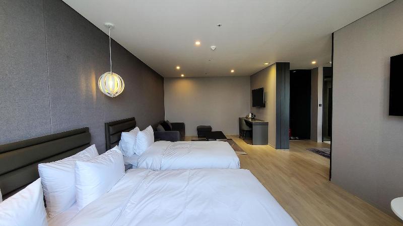 Hotel Ohevday image