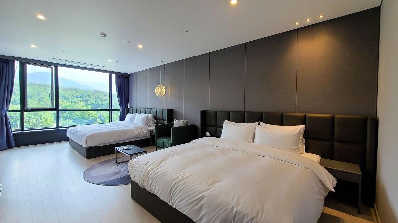 Hotel Ohevday image