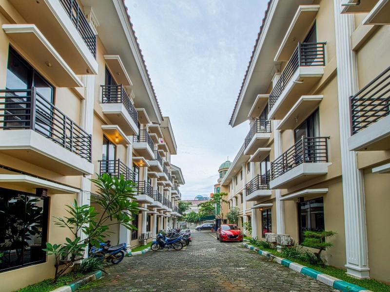 Plaza 68 Residence image