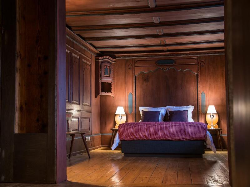 Unter Der Linde image