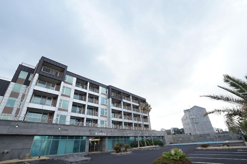 Habana Resort image