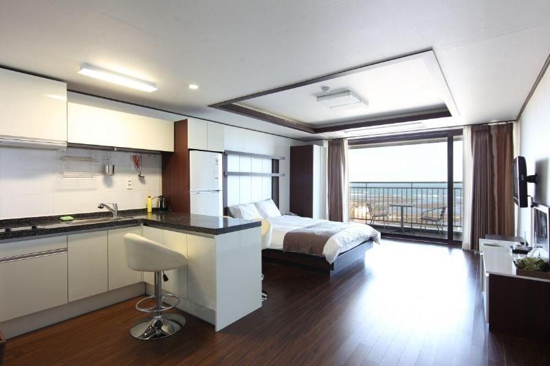 Habana Resort image