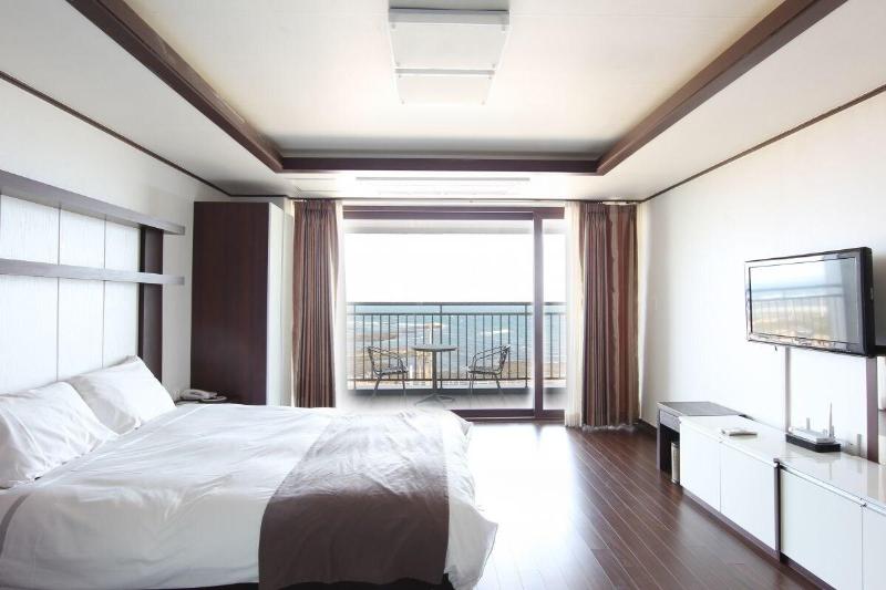 Habana Resort image