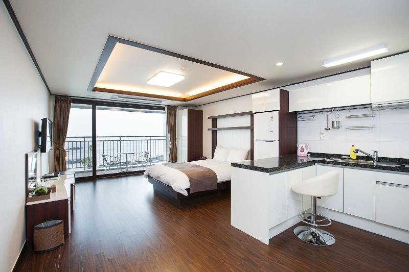 Habana Resort image