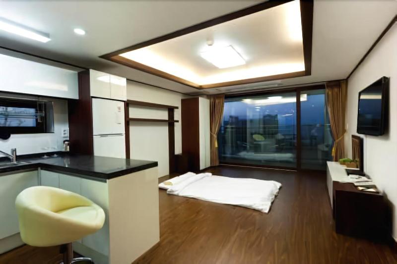 Habana Resort image