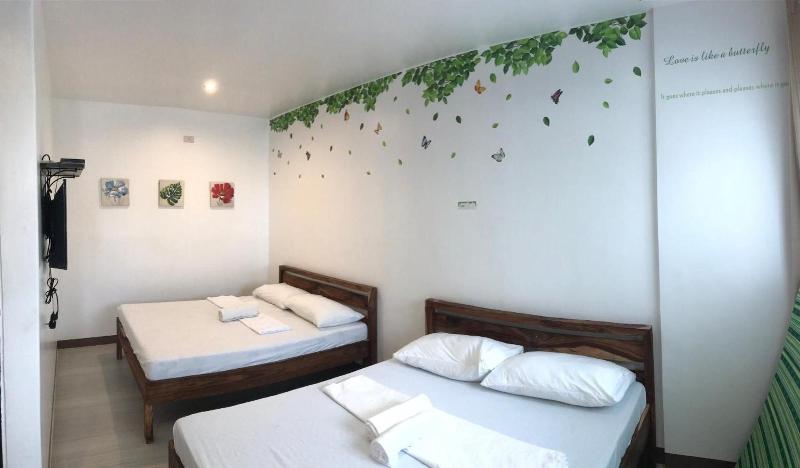 Seabreeze Beach Lodge image