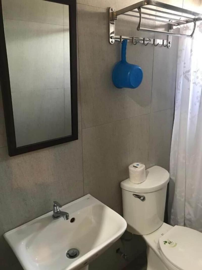Seabreeze Beach Lodge image