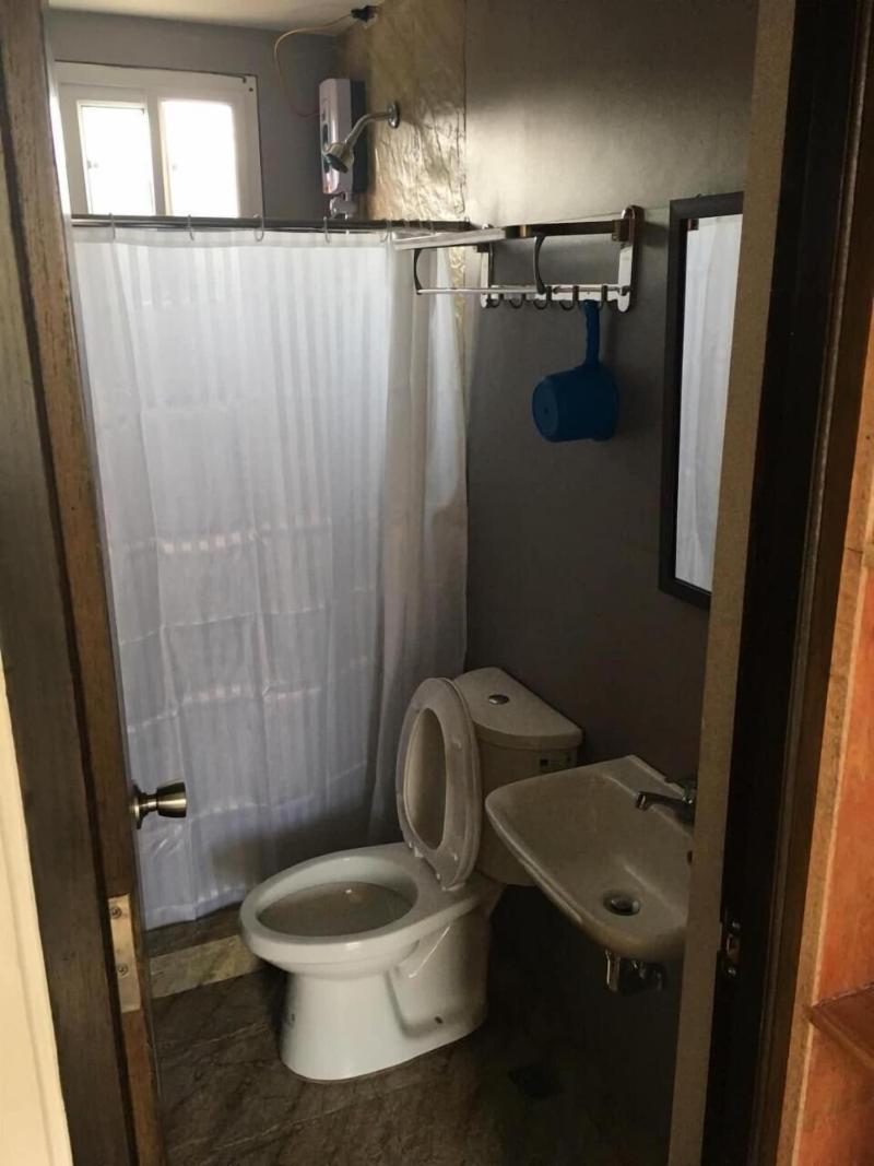 Seabreeze Beach Lodge image