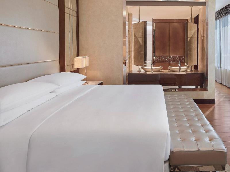 Renaissance Dhaka Gulshan Hotel image