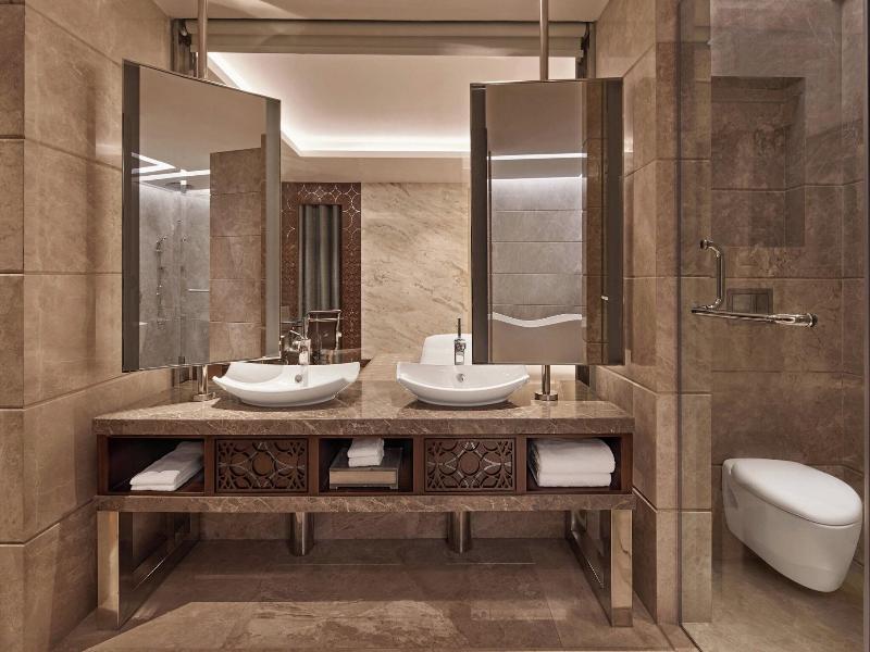Renaissance Dhaka Gulshan Hotel image